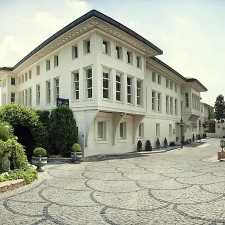 Les Ottomans Bosphorus - Special Category Istanboel