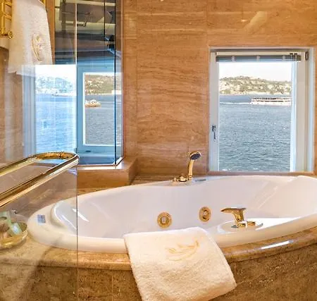 Les Ottomans Bosphorus - Special Category Istanboel